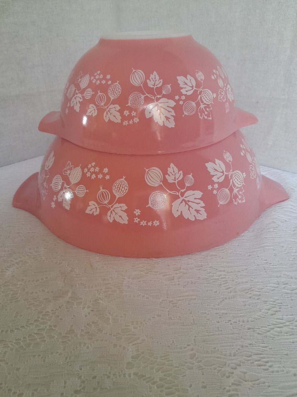 RARE VTG Pyrex Cinderella Bowls, Set of 2